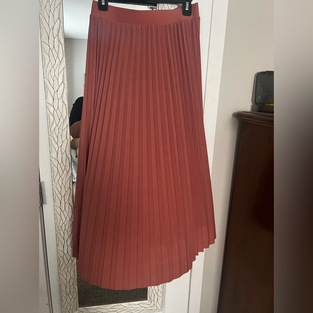 Chic A-Line Pleated Skirt in Terracotta